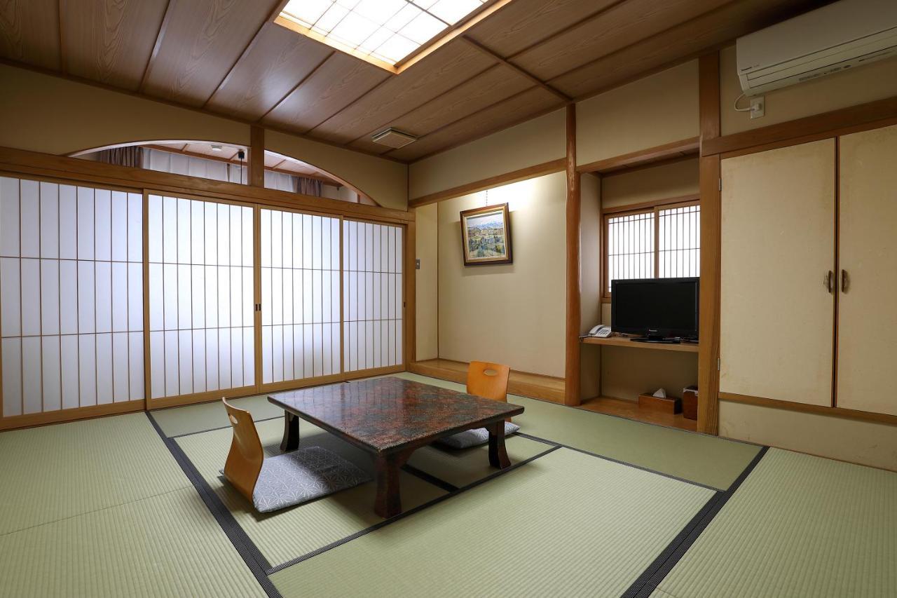 Tsukasaya Ryokan Tsuruoka Eksteriør billede