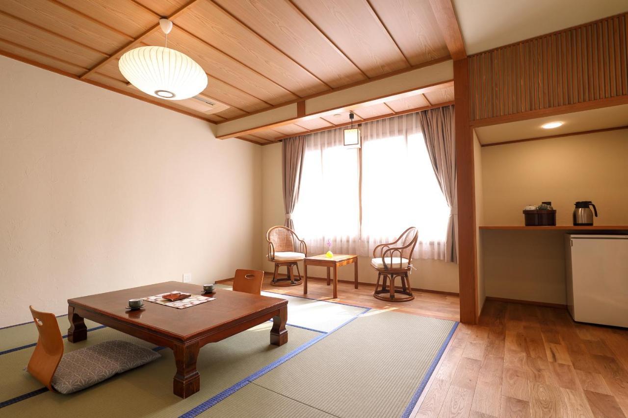 Tsukasaya Ryokan Tsuruoka Eksteriør billede